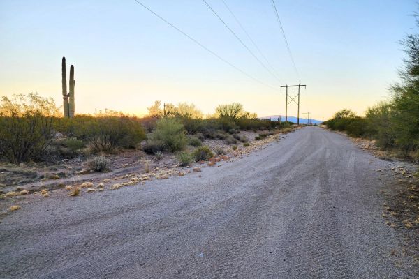 Desert Vibe in Pinal AZ, 15.56 Acres of Flat Buildable Land with Power & Easy Highway Access - Image 1