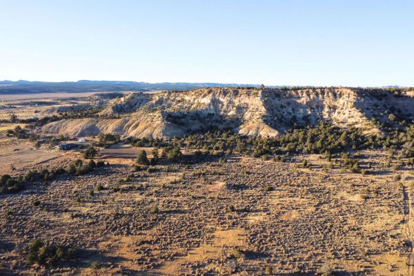 Spacious Desert Living on 6-Acres - Enjoy the Wilderness with & Water Available - Image 1