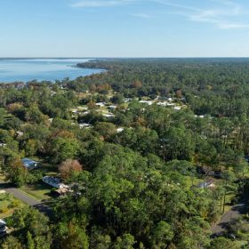 Florida Homesite Opportunity - 0.4 Acres in Crescent City, Water Nearby in Putnam County, FL