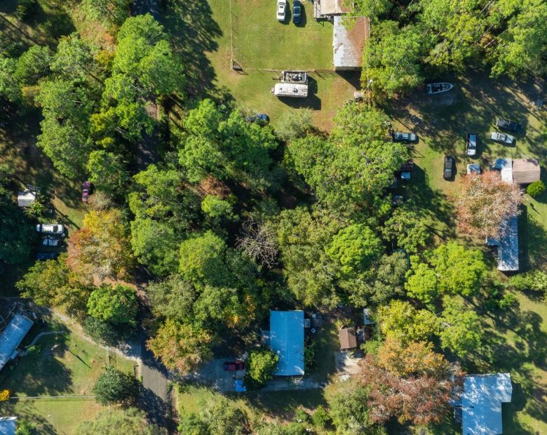 Florida Homesite Opportunity - 0.4 Acres in Crescent City, Water Nearby in Putnam County, FL