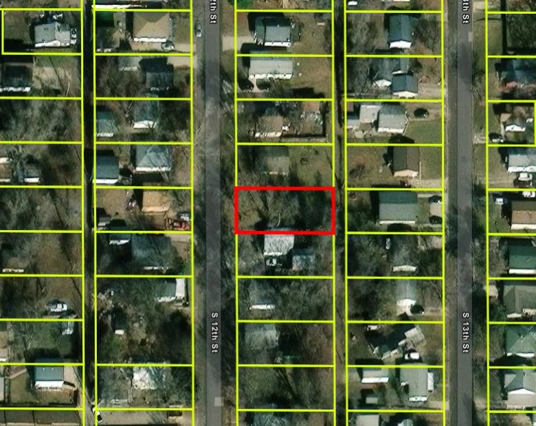 1410 S 12TH ST, PEKIN, IL 61554 in Tazewell County, IL