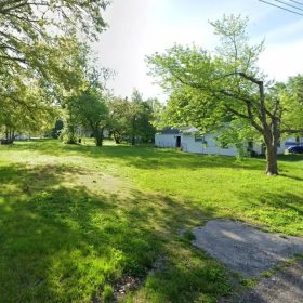 512 N WHITE AVE, TAYLORVILLE, IL 62568 in Christian County, IL
