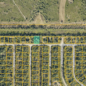Lot with County Owned Easement Next Door, and backs up to a nature preserve! in Sarasota County, FL